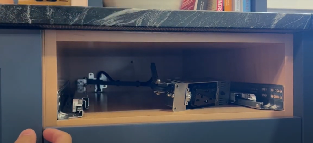 Route and Connect Power in Cabinet